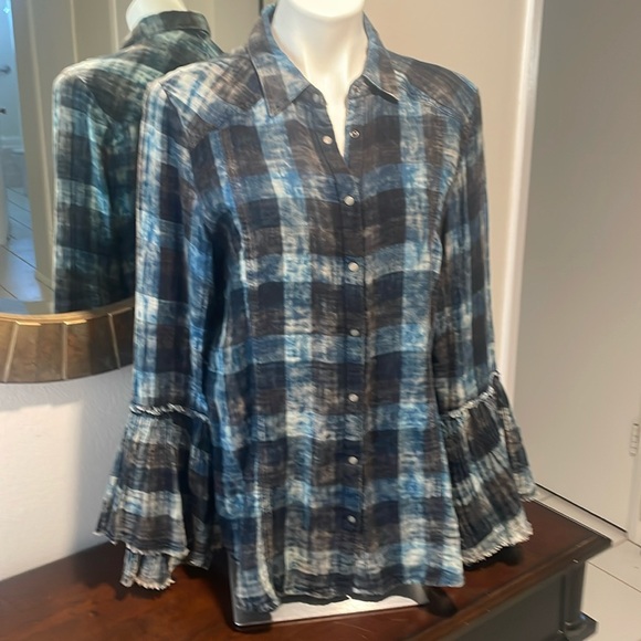 RYAN Michael size large snap front long sleeve top. PTP 21” - Picture 2 of 8